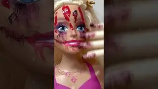 Barbie&rsquo;s halloween makeup 💅 #toys #halloweenmakeup #makeuptoys #barbiedoll