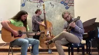 Jackson Earles playing Chiquapin Huntin on the Karasik mandolin