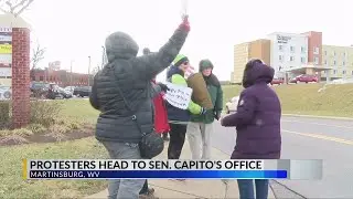 Protesters Brave Cold Weather to Send Message About Shutdown