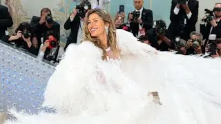 Gisele B&uuml;ndchen Twirls in Feathery Cape During Met Gala Return