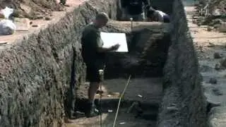 Skeleton found under car park by University of Leicester confirmed as Richard III