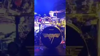 Alex Van Halen Drum Solo (Sound check) 2015 #vanhalen #music #drums