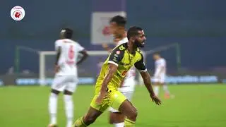 Sideline view of Hyderabad FC players' celebrating the goal in #HFCBFC match