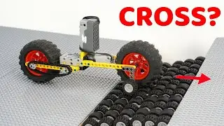 Я построил машинки LEGO, чтобы преодолевать катящиеся препятствия! | Lego Boom