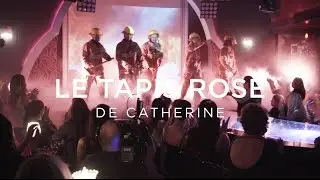 Une visite au bar de danseurs nus Le Cheval-Serpent, la prochaine série de tou.tv | Tapis rose
