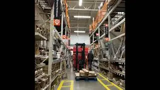 Slow Night shift of a freight associate at the Home Depot