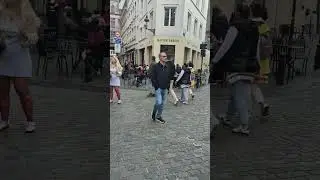 مباشرة من المدينة العتيقة ببروكسيل