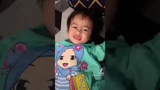 Senyuman manja