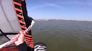 Windfoil @ Kessenich (B): GoPro head mount passing Minnie
