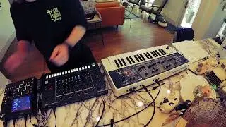 4.11.25 FRIDAY TECH HOUSE WARM-UP - ROLAND + MPC BEATS