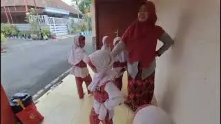 Ekstrakurikuler menari dan bahasa Inggris || selasa, 27 Januari 2026