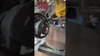 Easy way to remove trash from vehicle #jeep #cleaning #leafblower #jeepwj #trash #dailydriver