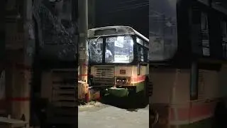 High mast light pole ను ఢీకొట్టిన RTC Bus #shorts #rtc #telangana jammikunta