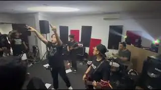Dita Darcia-Words(live @ Loud Studio Inanam