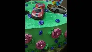 #cake #cakedesign #cakedecorating #carlovers #indiancake