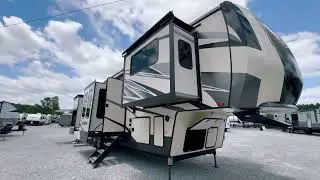 2019 Sierra 379FLOK fifth wheel - 50 AMP, 2 AC'S, 6 SLIDES W/TOPPERS, OUTDOOR KITCHEN - 843-756-1072