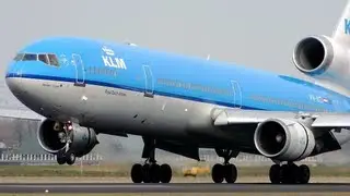 KLM MD-11 [PH-KCI] Strong Reverse Thrust Landing @ LAX