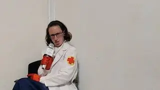 'Song Night with TF2 Female Medic'. 🎶🎤👩&zwj;⚕️