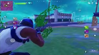Fortnite on iPad A16 (Chapter 7 Season 1) #458