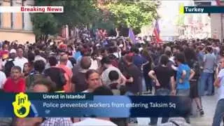 Istanbul unrest continues: striking union workers clash with riot police in Istanbul and Ankara