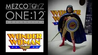 MEZCO ONE:12 Wonder Women Classic Edition