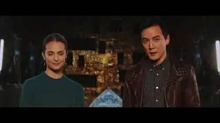[ Tomb Raider ] A special opening message from Alicia Vikander & Daniel Wu