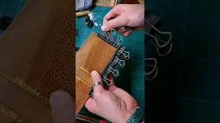 Making-of a leather wallet with Walpier Dollaro & 