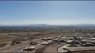Hiking the Flagpole Loop Trail in Las Vegas!
