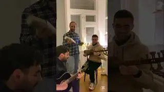 Gitarada Xəyalın, tarda R&uuml;fanın və vokalda Atillanın ifası #vocal #tar #guitar #cover #coversong