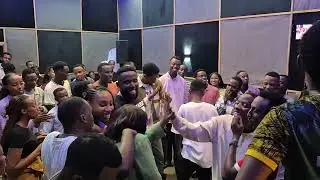 HEALING  WORSHIP MINISTRY//MBONYE YUKO IMIBABARO YO MURIKIGIHE TURIMO ITAGERERANWA NUBWIZA TUZABONA