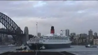 Last visit of the QE2 to Sydney February 2008 Part 3