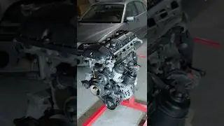 BMW M54 Engine Removal in 2 minutes #bmw #engine #rebuild #mechanic #m54 #e46 #restoration