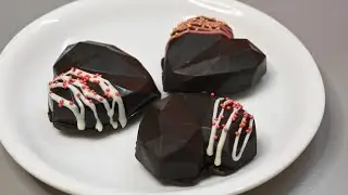 Melts in Your Mouth Chocolate Cake | Mini Pinnata 3D Chocolate Heart Cakes