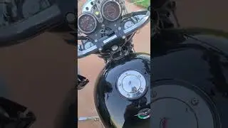 moto guzzi california 1100 startup after baffle removal.