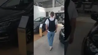 Автосалон Lada в СПБ #automobile #auto #russiancars #largus #vesta #lada #ladalargus #cars #car