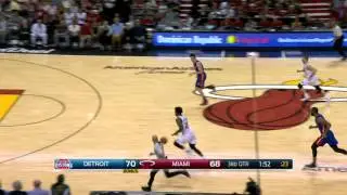 Justise Winslow Posterizes Ersan Ilyasova!