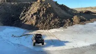 HPI Venture18 Toyota SR5 Brushless Ice sliding #rc #rccar #rctruck #hpi 