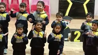 On the graduation 🎓 ceremony occasion all t3 class students welcoming guests 