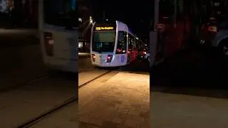 Citadis 402 IDFM [BY NIGHT] au d&eacute;part de Pte des Lilas #tram #idfm #ratp #paris #train #railway