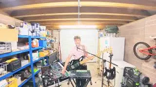 Live Loop Cover &ndash; &ldquo;Messy&rdquo; by Lola Young (Garage Session)