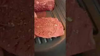 #meat #мясо #food #еда #вкусно #delicious #pan #сковорода #гриль #grill #fry #asmr #cow #корова