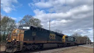 CSXT 835 Leads a C772-11 by Dover in Clinton, SC with a Rather Fouled-Sounding Horn!
