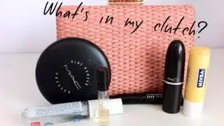 What's in my PROM Clutch !