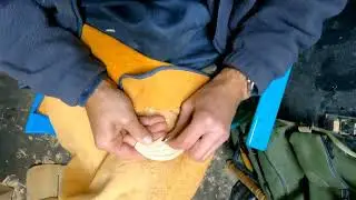 Woodcarving, carving bottom carp fins 