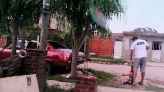 MI.   HERMANO.    SE.    CAE.   CUANDO.   SEVA.  A.  EN.    SALLAR.     CON      MI.   PAPA