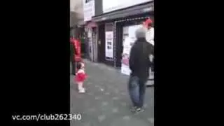 Очень воспитанная девочка