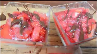 Strawberry cream cups recipe for special occasions // no bake strawberry dessert cups
