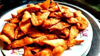 🥟 Namak Paray Recipe 2025 | Crispy Snack for Rabi ul Awwal Special | Pakistani Tea Time Treat ☕✨