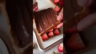 *EGGLESS* NUTELLA STRAWBERRY MILK TOAST AT HOME #shorts