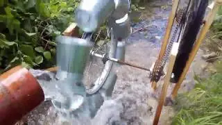 Petit moulin &agrave; eau